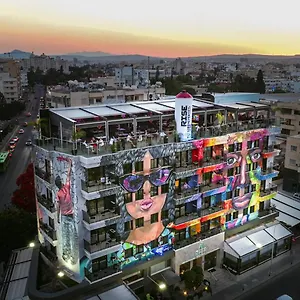 https://rise-hotel.hotelsatayianapa.com